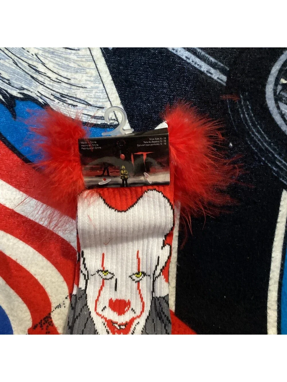 New Pair Of Adult Socks Sz 6-12 IT Clown Pennywise